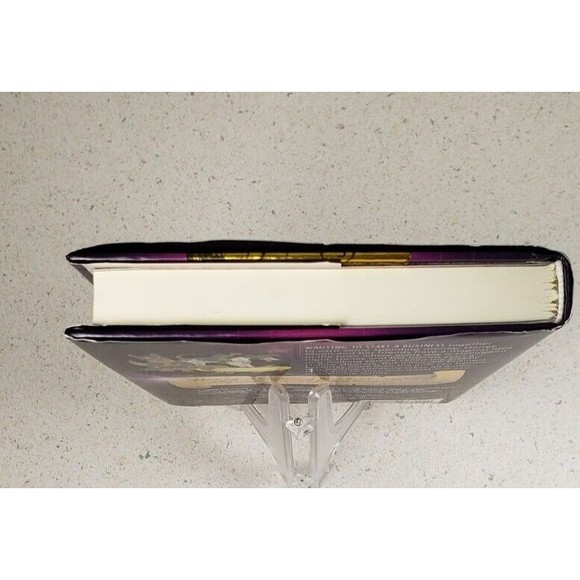 Honey Moon Dog Daze Hardcover  Illustrated 2017 ERROR Misprint Cover Upside Down - Picture 4 of 16